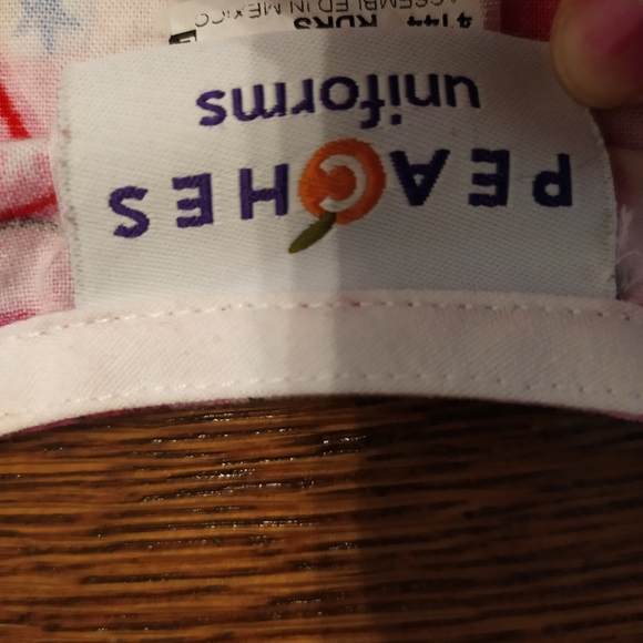 EUC Peaches Uniforms have heart Scrub top - Picture 2 of 4